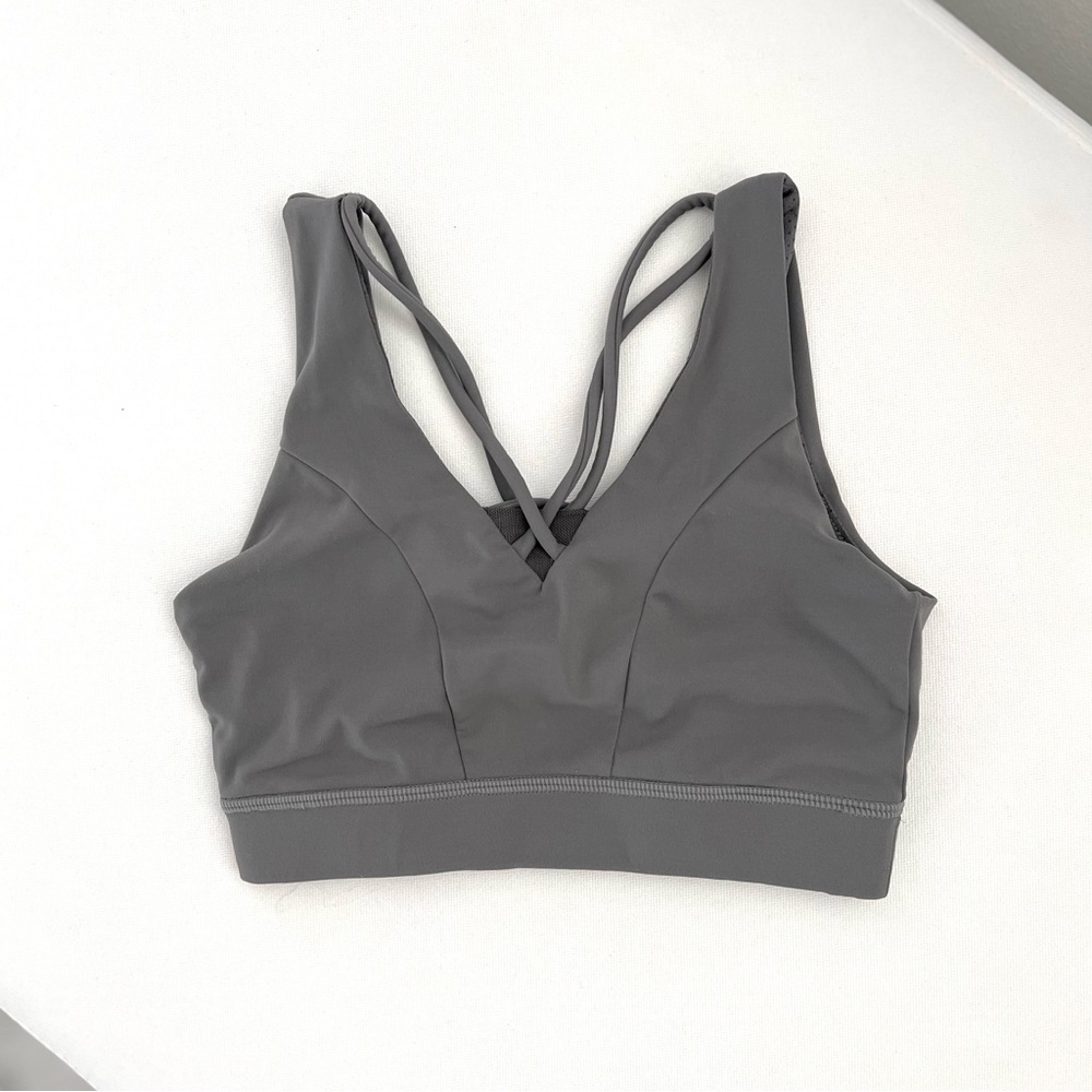 Pineapple Clothing Silver Kelly Strappy Open-Back Sports Bra in Size XS
